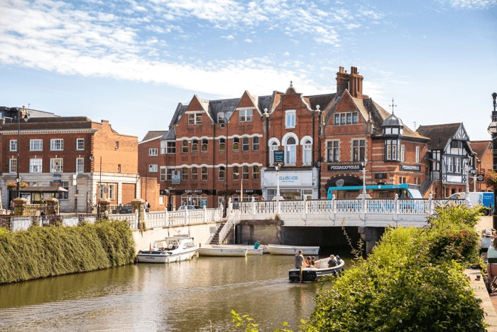 Businesses in Helping Tonbridge Businesses Grow Online town center